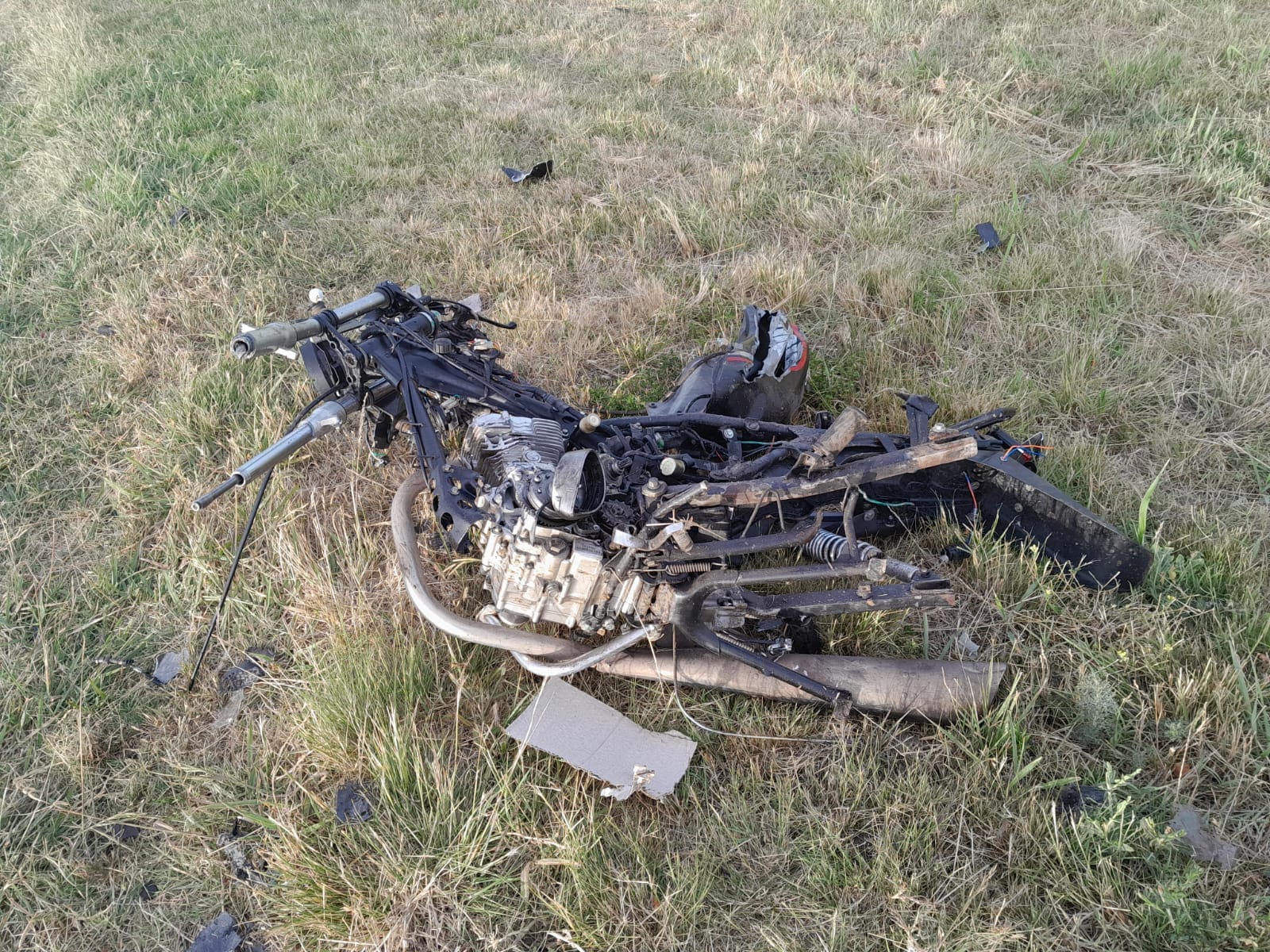 Falleció un motociclista al impactar de frente contra un camión en ruta