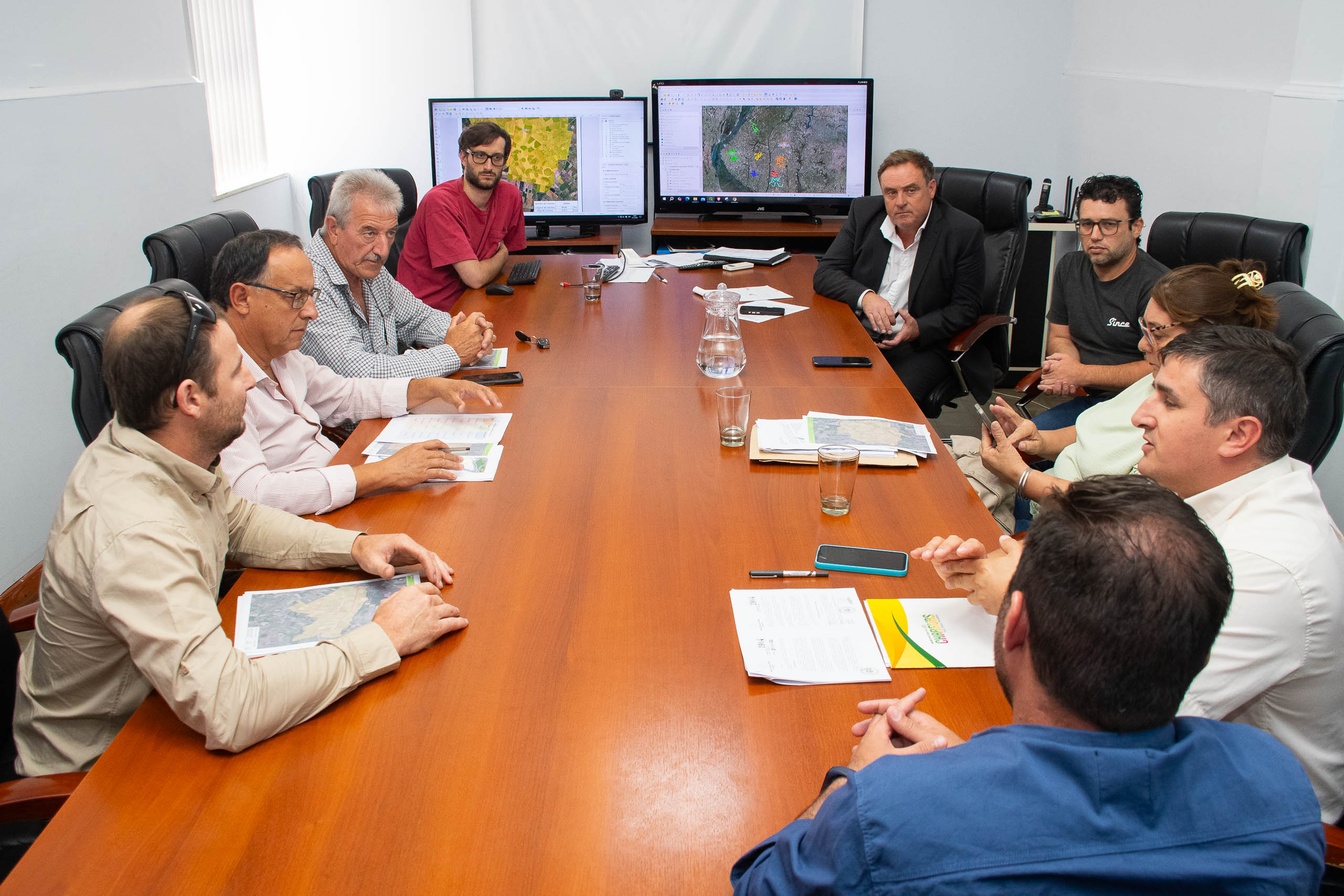 Planifican trabajos en caminos productivos de diferentes departamentos entrerrianos | GENESIS24.NET > Portal Multimedia Líder en Noticias