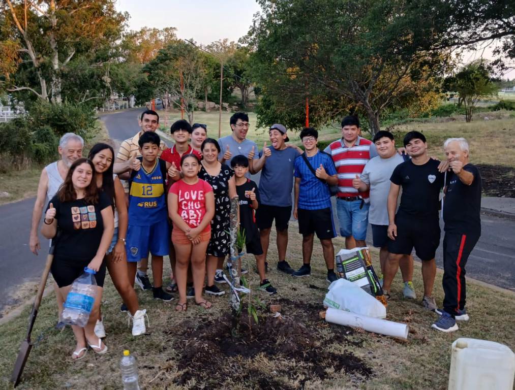 Plantación de árboles autóctonos en el Parque La Salamanca | GENESIS24.NET > Portal Multimedia Líder en Noticias