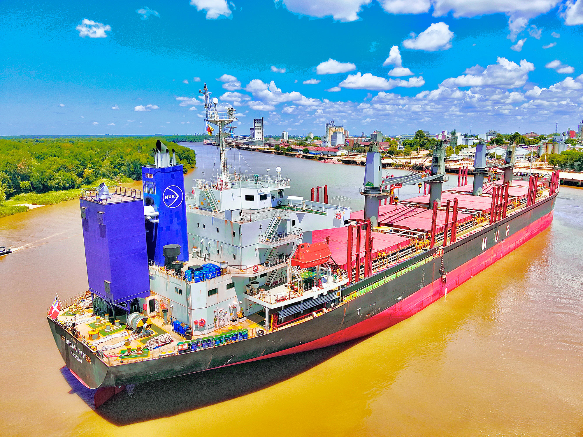 Intensa actividad en el puerto de Concepción del Uruguay | GENESIS24.NET > Portal Multimedia Líder en Noticias