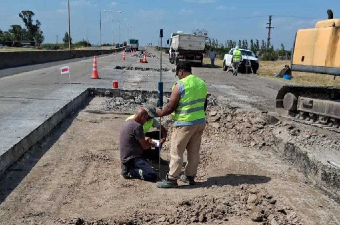 Trabajos en la RN14: comenzó el bacheo entre los km. 58 y 59, a la altura de Gualeguaychú | GENESIS24.NET > Portal Multimedia Líder en Noticias