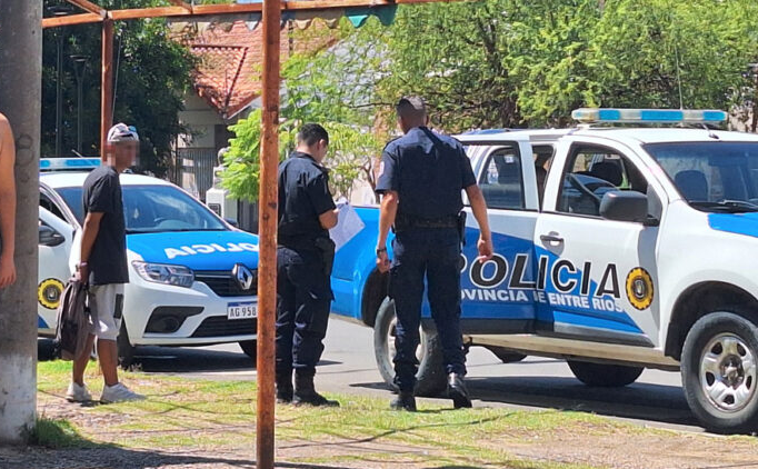Concepción del Uruguay: Automovilistas se quejaron por violentos «limpiavidrios» y la policía debió intervenir | GENESIS24.NET > Portal Multimedia Líder en Noticias
