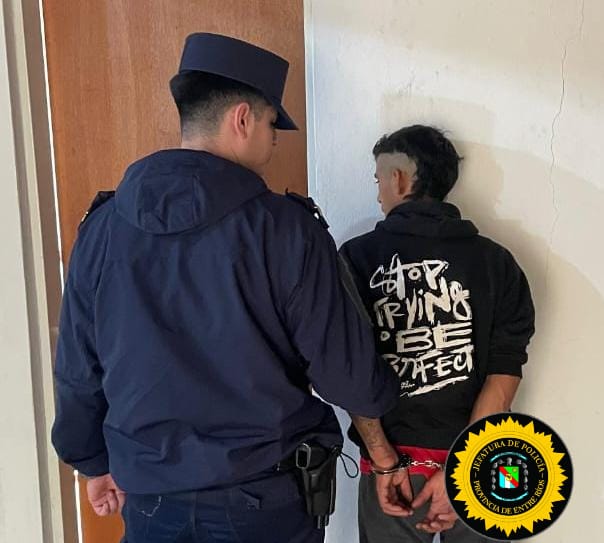 Concepción del Uruguay: Se entregó joven que se profugó tras violento episodio donde terminó detenida su madre | GENESIS24.NET > Portal Multimedia Líder en Noticias