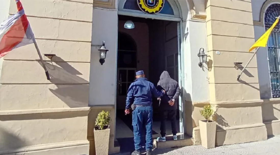 Dos jóvenes fueron detenidos por efectuar disparos hacia una vivienda | GENESIS24.NET > Portal Multimedia Líder en Noticias