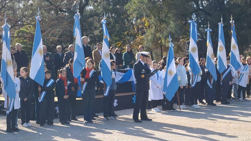 Caseros participó del festival Día de la Bandera en el Palacio San José | GENESIS24.NET > Portal Multimedia Líder en Noticias